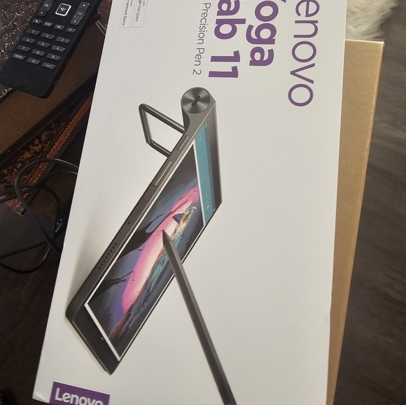 Lenovo yoga tab 11 with Precision pen 2 and case - Picture 2 of 5